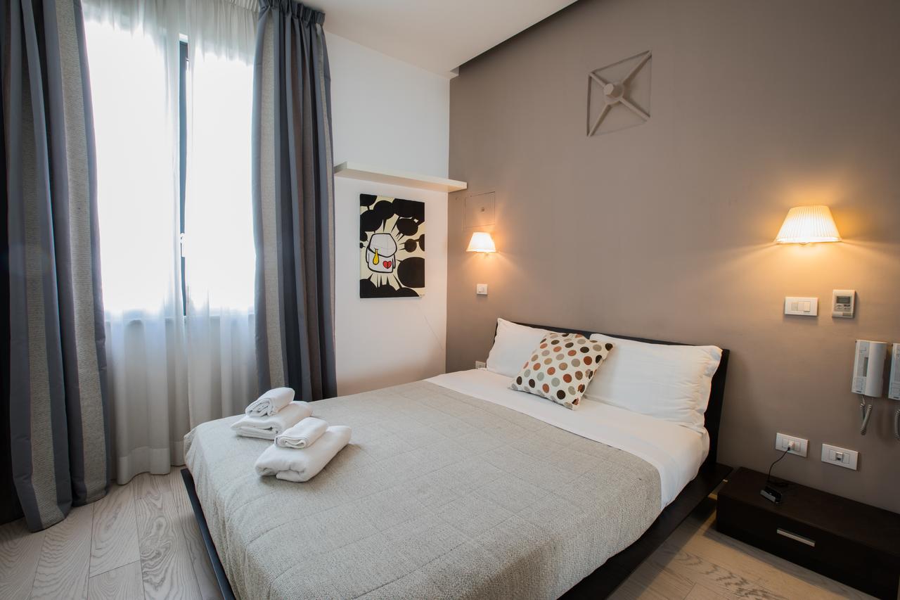 Attico Santa Brigida Apartment Napoli Bagian luar foto
